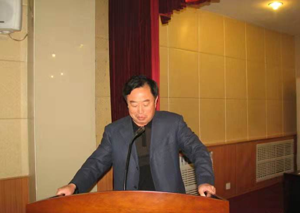 腹有诗书气自华--读退伍老兵张炳吉先生散文集“三路”
