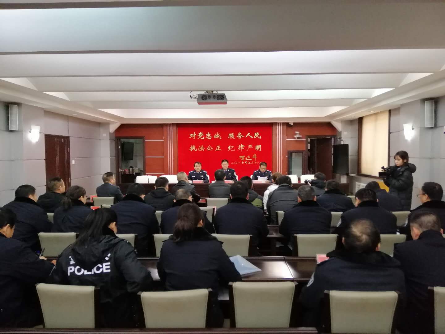 开封市召开2019年春运道路交通安全管理新闻发布会