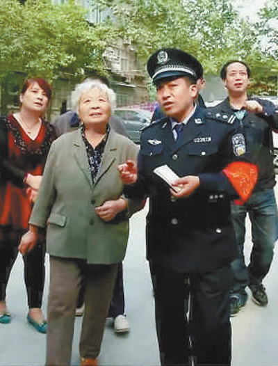  “他把百姓当亲人，百姓也把他当亲人”(最美退役军人)