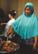 一带一路参与国民众谈中企:是蜜糖,带来好福气