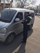 早高峰查限行 繁塔交警“巧遇”酒驾司机