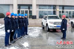 河南嵩县供电公司：冒雪深山巡线 守护电网安全