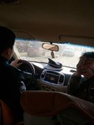 警车一路鸣笛连闯红灯虞城交警紧急救助眼部伤