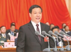       应勇市长向市人大作报告时指出：努力当好新时代改革开放排头兵创新发展先行者