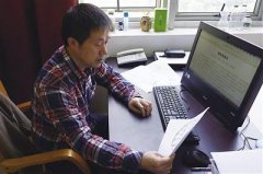 高中老师自创快乐教育方法：数学=故事 数学=歌曲