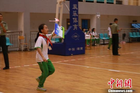飞翼滑翔机冲浪竞时赛。 李子豪 摄