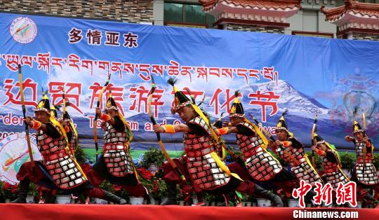 图为开幕现场。 贡桑拉姆 摄