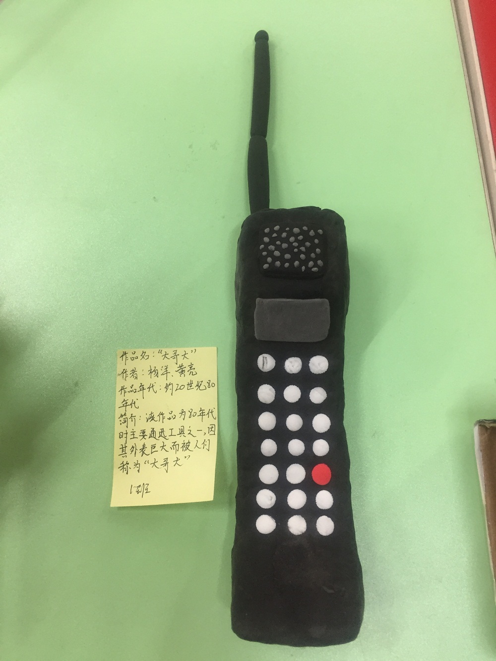 按住CTRL键使用鼠标滚轮缩放图片