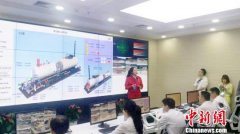 长庆油田采油工享智能化“实惠”：“蓝领”变“白领”