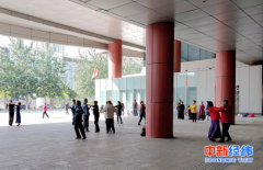 K歌、旅游、上大学…“银发一族”消费升级 这些产业乐了