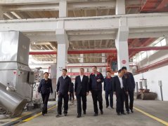 西凤集团公司党委书记、董事长张正深入制酒车间检查指导工作    