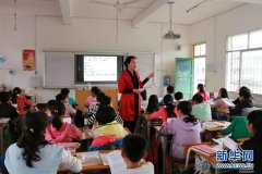 “担起山里娃沉甸甸的梦想”——记广西大石山区小学教师蒙晓梅