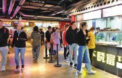 秋冬夜经济：深夜食堂排长队 小区探索24小时购物阅读