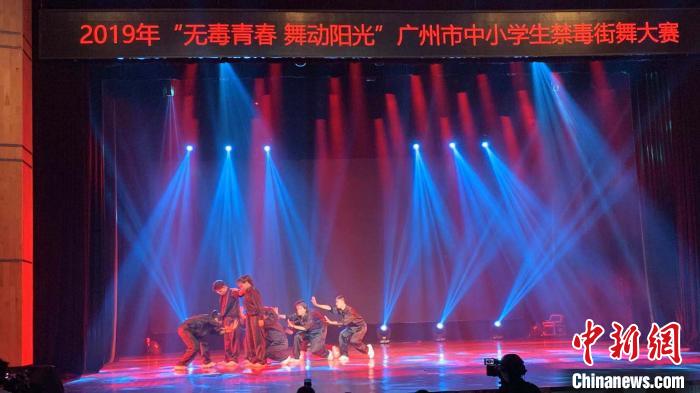 比赛现场。 王坚摄