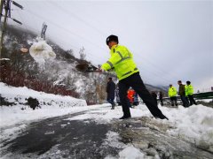 风雪路上 陕西省宝鸡交警用坚守诠释责任与担当