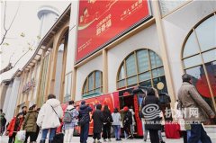 杭州推出全国首个扫福公交 一天吸引数千市民参与
