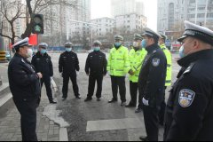   商丘市公安局交警支队副支队长韩光辉深入市区检查指导抗击冠状病毒感染肺炎疫情防控工作