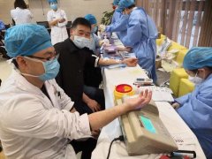 宝鸡市金台医院医务人员踊跃献血抗疫情