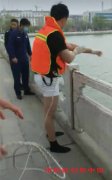 河南商丘：湖中有人落水 睢县大队成功救援